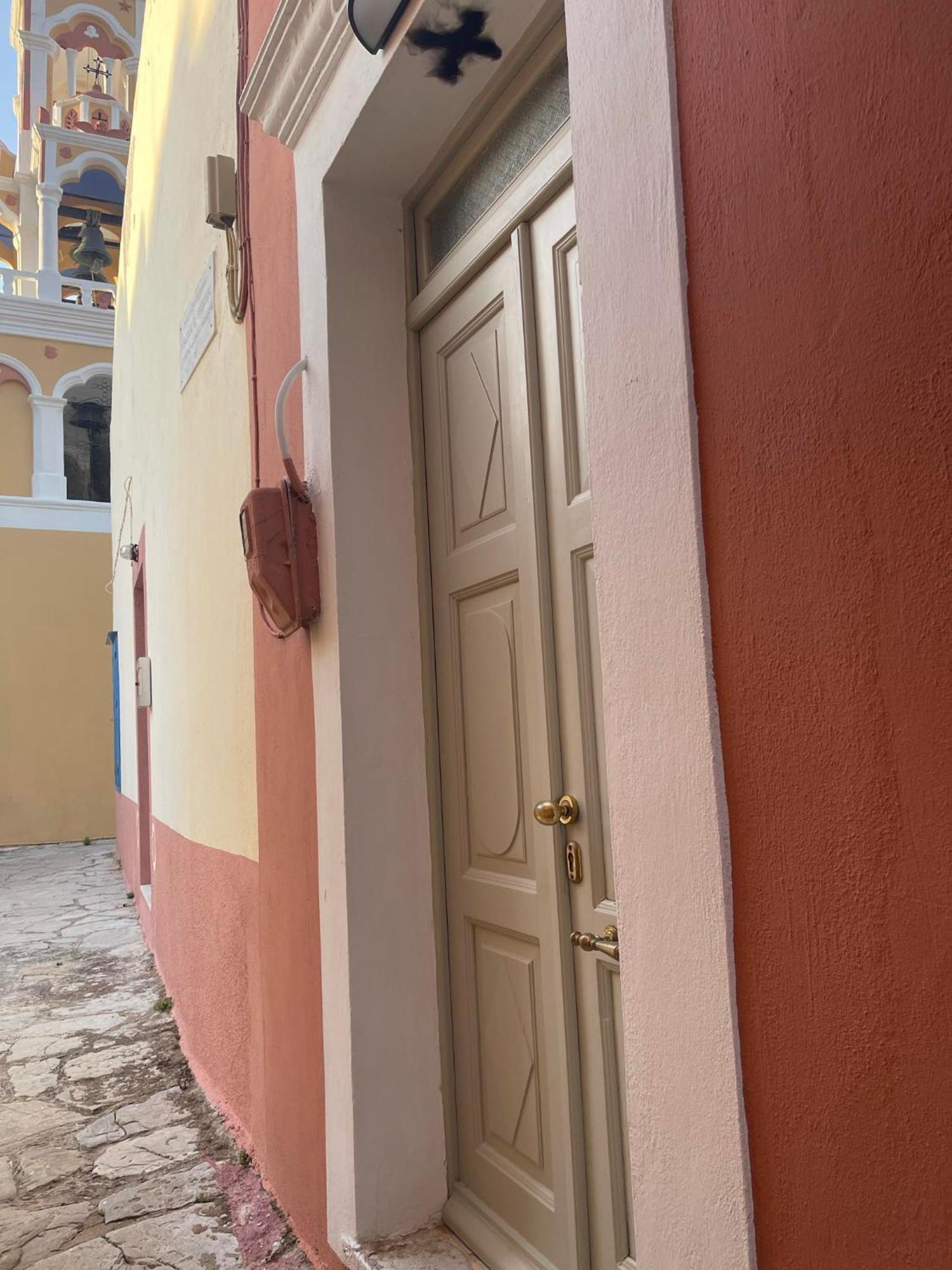 Sokratis Apartments Сімі Екстер'єр фото